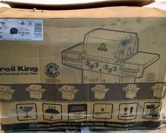 Located in: Chattanooga, TN
Condition "Return"
MFG Broil King
Model Regal S420 Pro
Gas Grill.  Sold As Is Where Is*