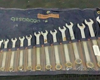 Located in: Chattanooga, TN
MFG Wright Tool
15 Piece Combo Wrench Set
Sizes Range From:
7mm To 22mm
**Sold As Is Where Is**