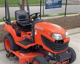 Located in: Chattanooga, TN Offsite
MFG Kubota
Model BX1860
Ser# 58150
Tractor
Runs And Operates
Hours: 1,125
Mower Deck: 56" W
**Sold as is Where is**
