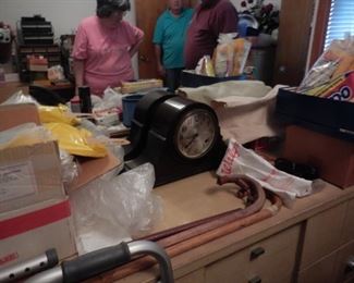 Mantle clock, miscellaneous