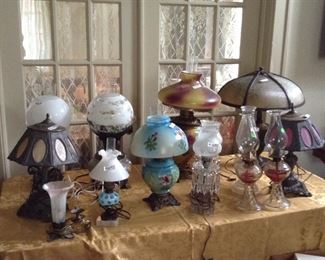 Assortment of lamps, slag glass, oil,