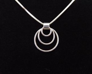 .925 Sterling Silver Nesting Rings Pendant Necklace
