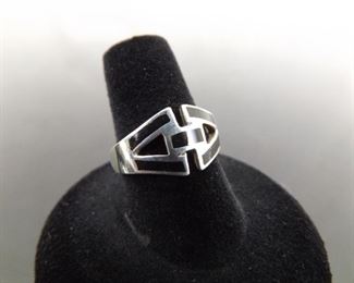 .925 Sterling Silver Inlayed Black Onyx Ring Size 7.5
