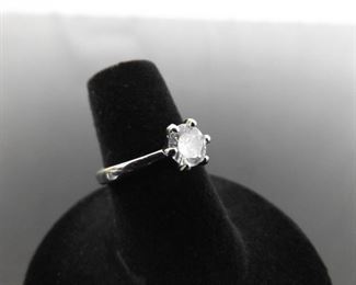 .925 Sterling Silver Crystal Zirconia Solitaire Ring Size 5.5
