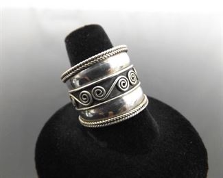 .925 Sterling Silver Scrolled Thick Band Ring Size 9.5
