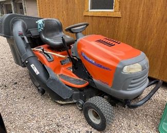 Husqvarna YTH1542XP Lawn Tractor Mower