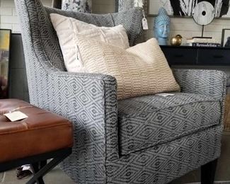 Upper level - like new