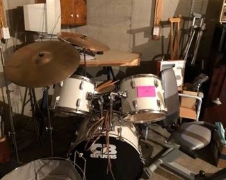 DRUMS