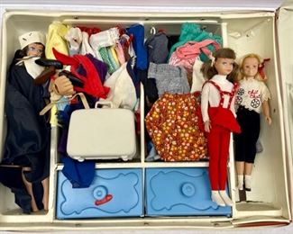 Dolls and accessories 