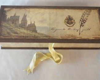 1046 HARRY POTTER HOGWARTS WRITING QUILL