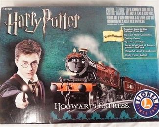 1078 LIONEL HARRY POTTER HOGWARTS EXPRESS TRAIN SET IN ORIGINAL BOX