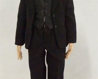 1091 TONNER HARRY POTTER VOLDERMORT DOLL, COMES W/ STAND & BASE. APP. 19 IN H