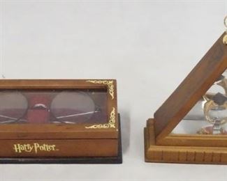 1099 THE NOBLE COLLECTION HARRY POTTER RING & GLASSES, BOTH COME IN DISPLAY CASES.