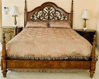 Elegant King Poster Bed with Mattress and Bedding