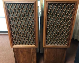 Pair of Pioneer floor speakers with stands. Speakers are Model CS-77A.