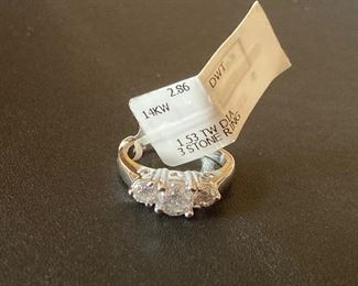 Lot #001---14kw Diamond Ring, total diamond weight: 1.53ct, price: $950