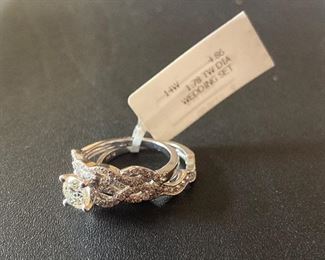 Lot #004---14kw Diamond Wedding Ring Set, total diamond weight: 1.78ct, price: $1,975