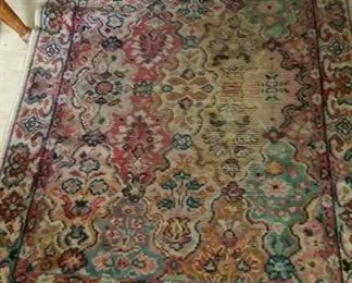 Beautiful rug approx 3×5