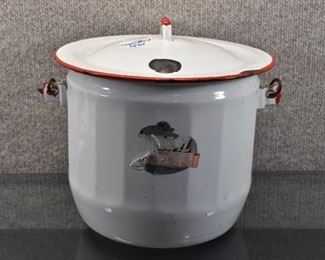 Vintage Enamel Chamber Pot | 9"