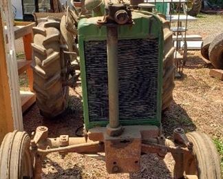 John Deere Vintage Tractor