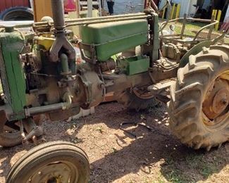 John Deere Vintage Tractor
