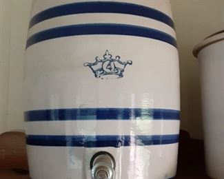 Roseville Crown 4 gallon crock
