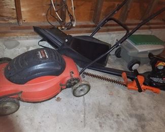 #27 $80.00 - GARDEN EQUIPMENT LOT 