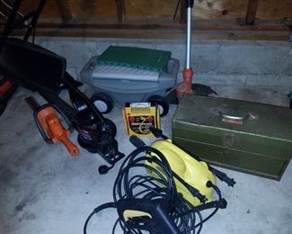 #27 $80.00 - GARDEN EQUIPMENT LOT 