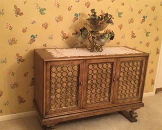 Mastercraft sideboard. Burl, gilt, and brass Hollywood Regency.