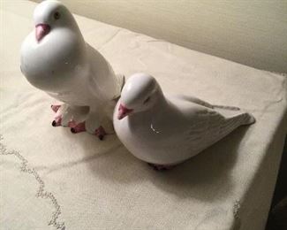 Vintage Secla life size doves