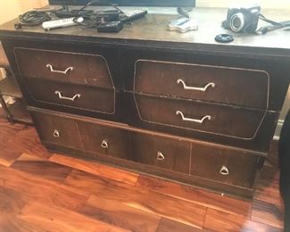 Dresser with Solid Top $ 80.00