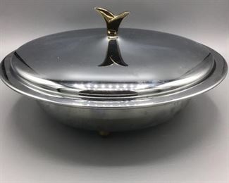 Lidded Pyrex Serving Dish