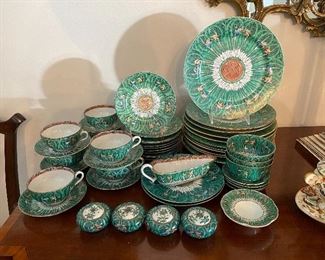 50pc. Vintage Fitzhugh Pattern Chinese Porcelain 