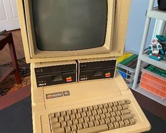 Vintage Apple IIe