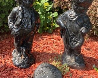 Garden Statues and Décor