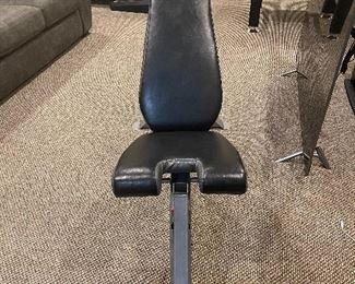 Fitness gear STEOO21 inverted weight bench