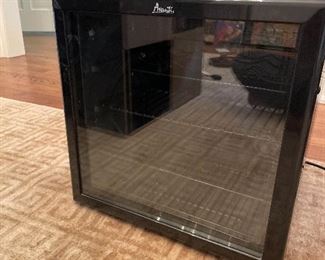 16 Bottle Avanti Wine Cooler