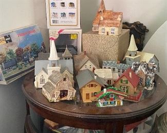 Collectibles Miniature Houses and Display Glass Table