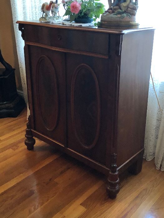 KG0002: Vintage Small Sideboard / Serving Buffet Cabinet Pickup only