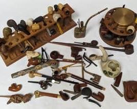 0307 Large Lot Of Pipes And Related Articles