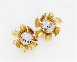13. David Webb Diamond Flower Earrings, 18k, Plat.