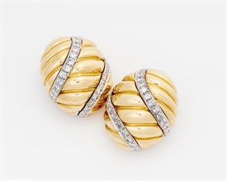 23. David Webb Diamond Fluted Earrings, 18k, Plat. 
