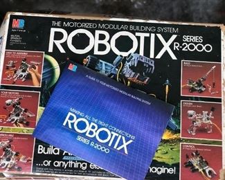 ROBOTIX, Series R-2000