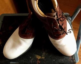 FootJoy Men's Golf Shoes (size 9)
