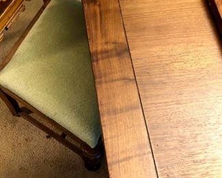 Mahogany Dining Table: 1 of 2 Sliding Leaves 