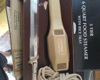 Electric knife used
Food steamer never used
