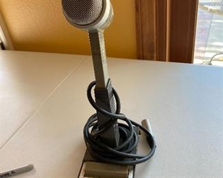 Shure 522 microphone 