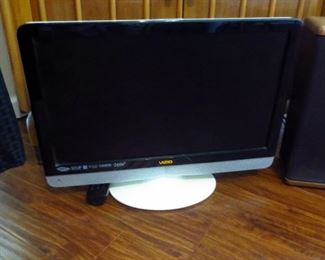 Like new Vizio 23" screen TV, works great, with remote