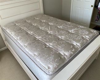 Sealy Posturepedic pillow top mattress