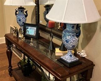 Sofa table; matching blue & white lamps